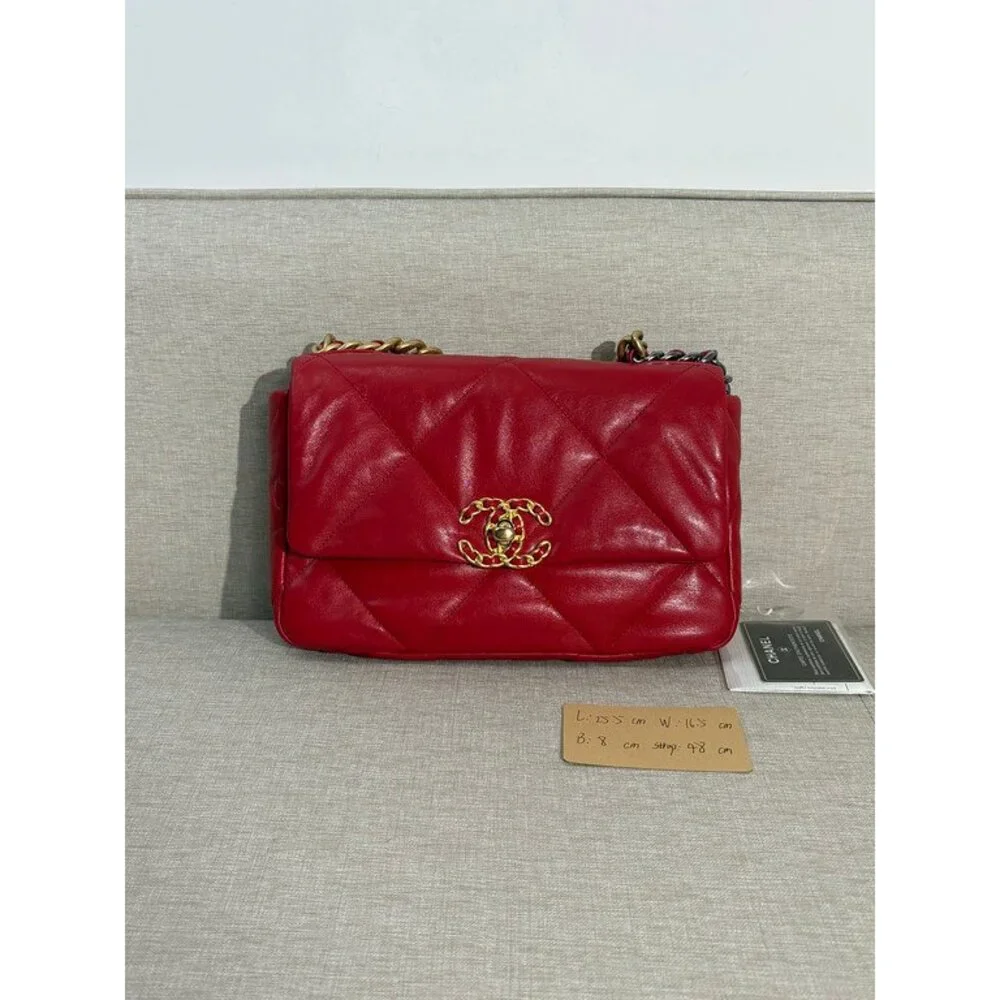 CHANEL Red Lambskin 19 Flap Bag Small GHW